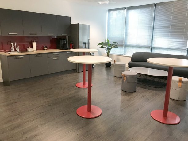 Vector France kitchen in Paris