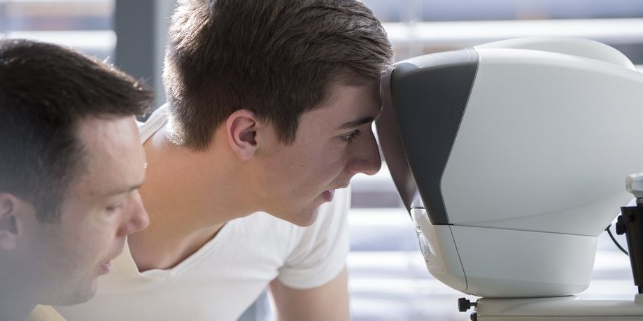 Mitarbeiter von Vector im Labor