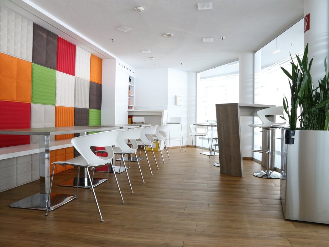 Vector Office kitchen