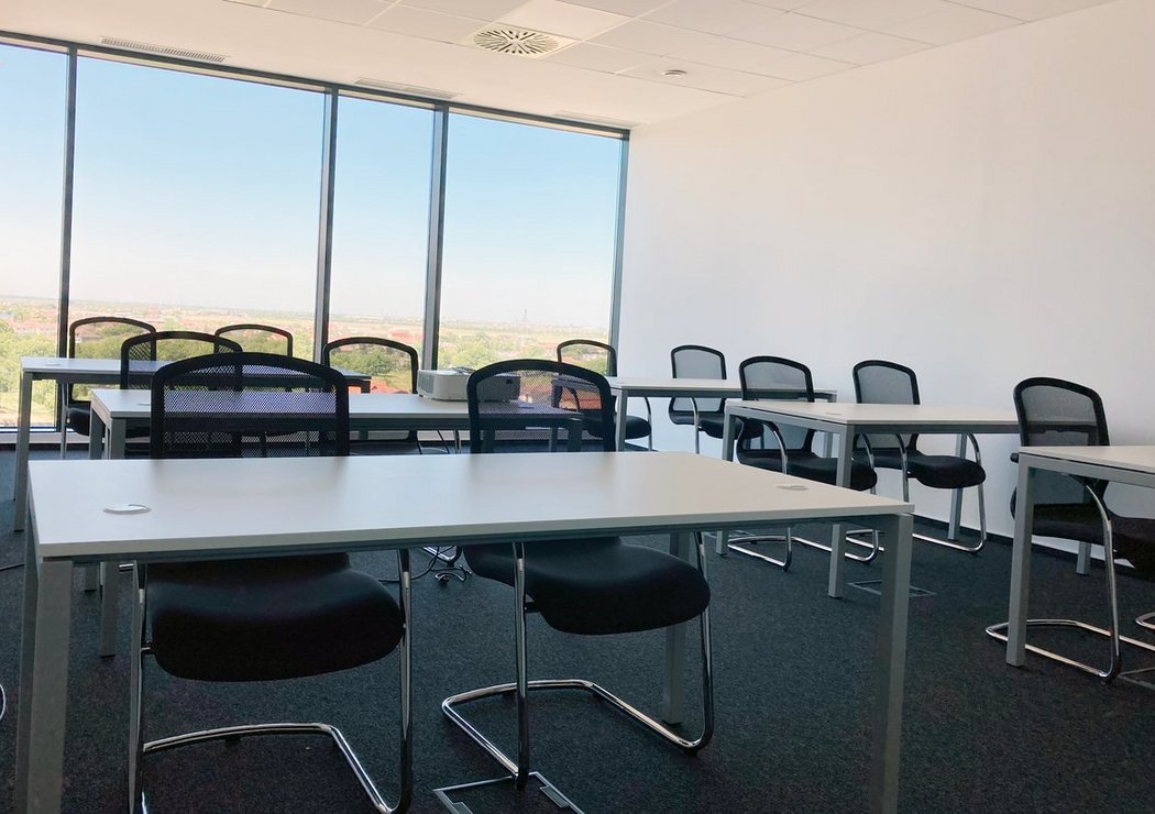 Vector Romania - room for training course