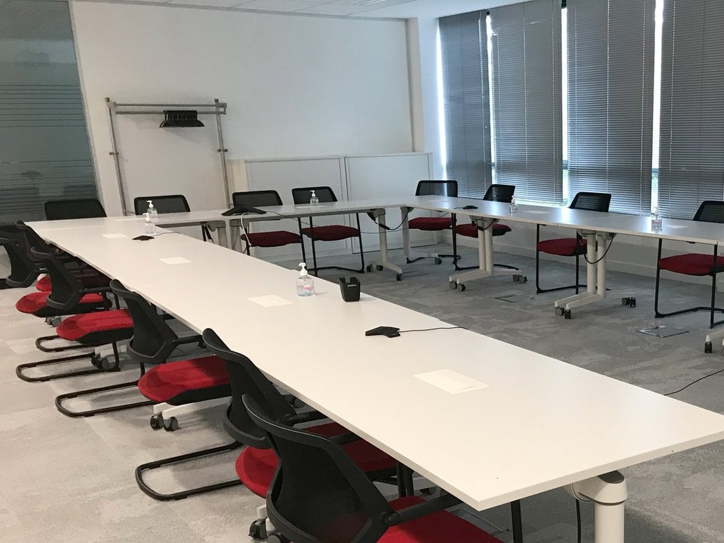 Vector France meeting room in Paris