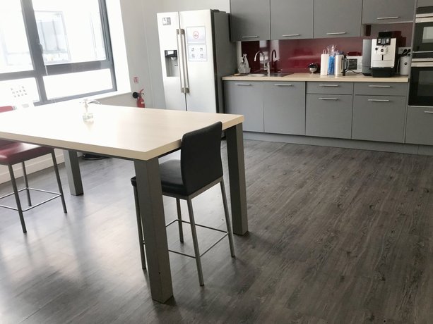 Vector France kitchen in Paris