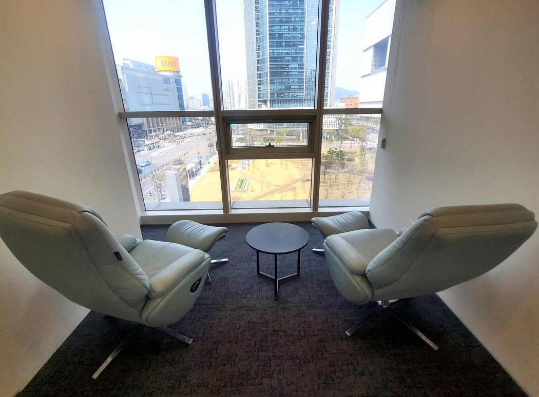 4F relax room