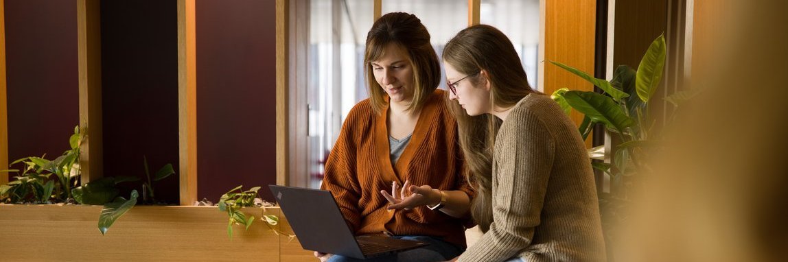Vector employees at work
