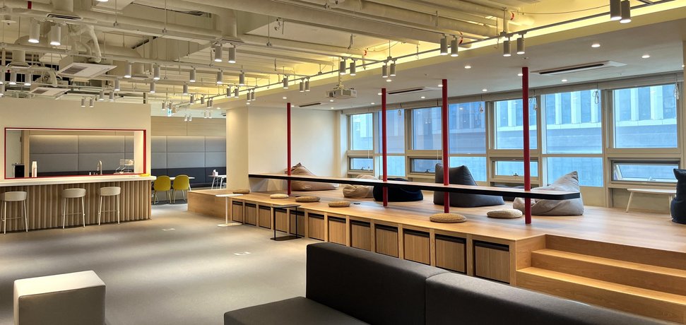 4F lounge