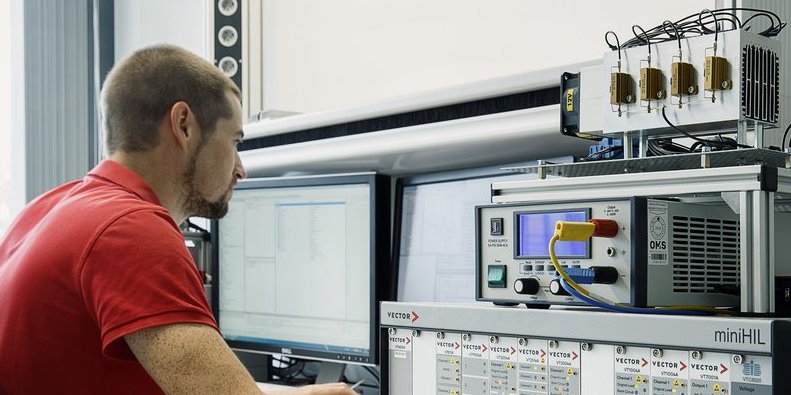 Vector employee at work